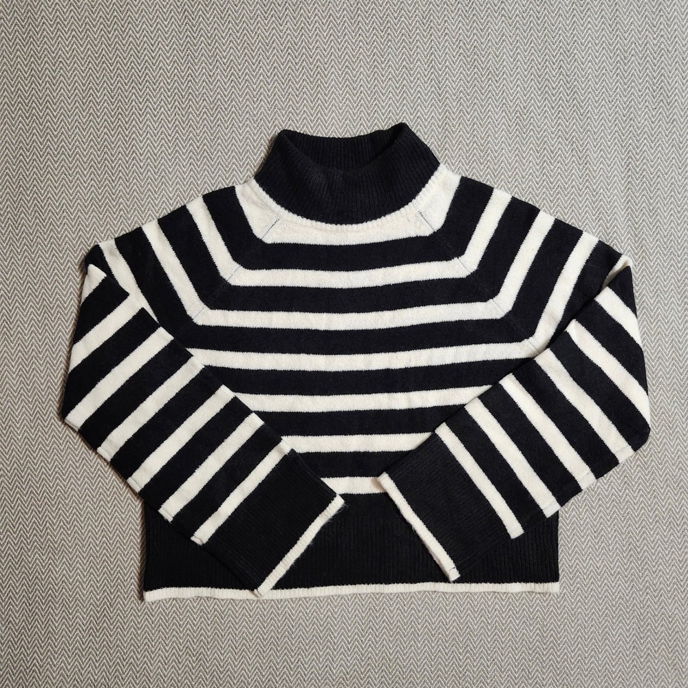 Universal Thread Black White Striped Mock Neck Sweater XS Raglan Sleeve Knit
